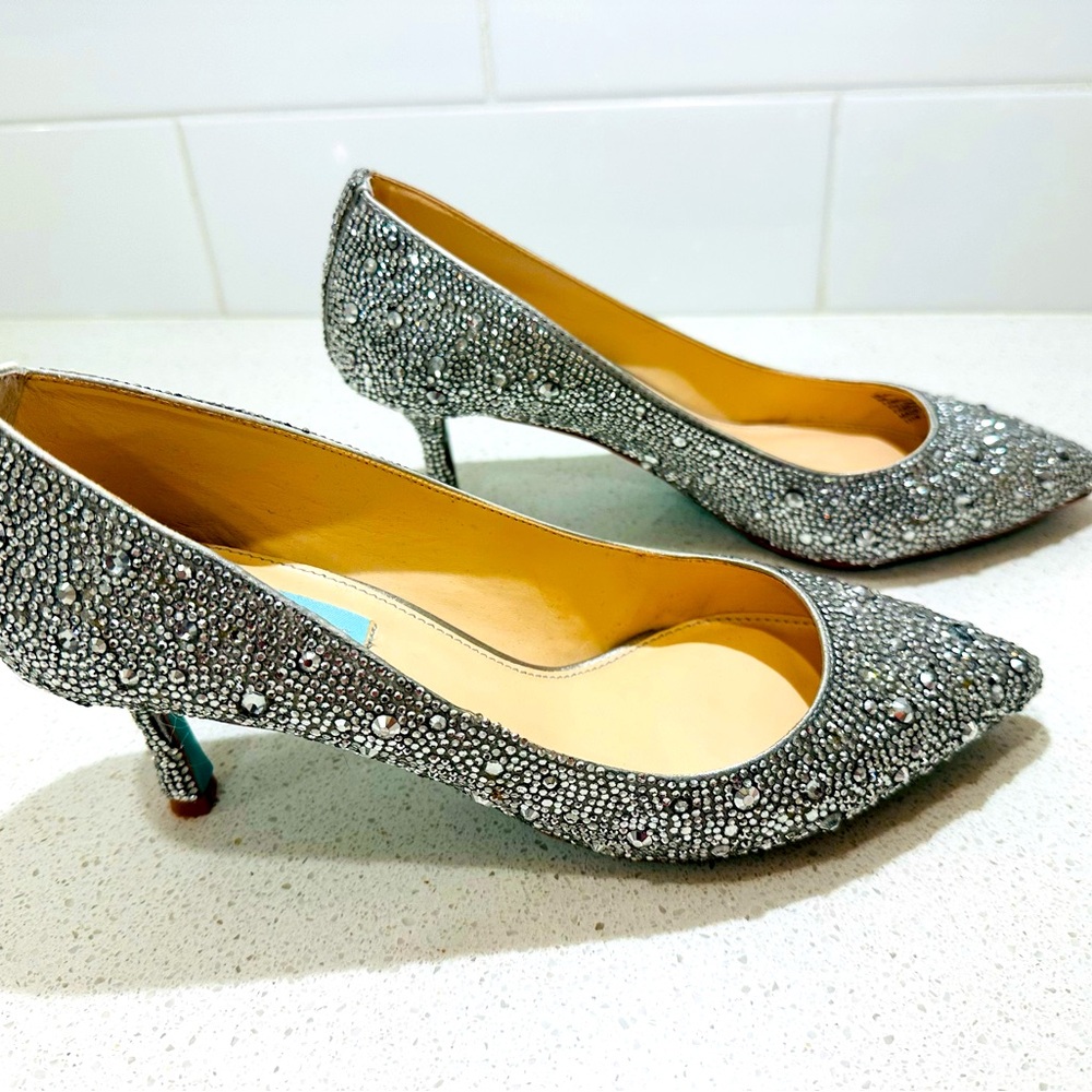 Betsey Johnson 8M rhinestone 2.5”heels